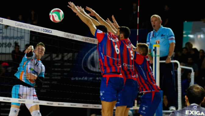 Volley : Le GFCA sombre face à Nantes 3 sets à 1 Volley : Le GFCA sombre face à Nantes 3 sets à 1