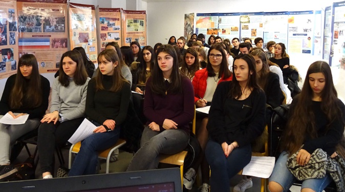 Lycée de Balagne : La guerre d'Algérie racontée aux élèves de première… Lycée de Balagne : La guerre d'Algérie racontée aux élèves de première…