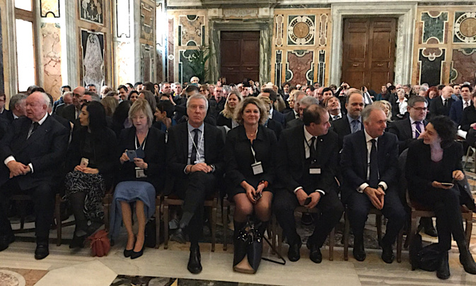 Rome : Des élus corses reçus par le Pape François Rome : Des élus corses reçus par le Pape François