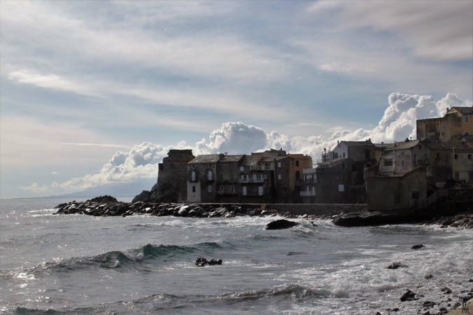 La photo du jour : Erbalunga dans les nuages La photo du jour : Erbalunga dans les nuages