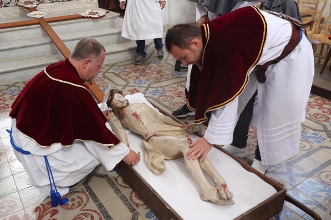 U  prugramma  di  À Simana Santa in Calvi