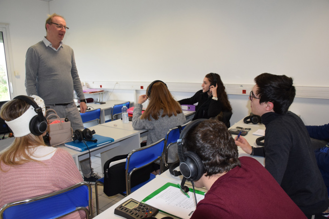 Labo de langues de l'Institut Labo de langues de l'Institut