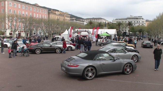 Bastia : Les Porsche brillent au soleil Bastia : Les Porsche brillent au soleil