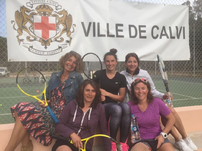 Les filles du Tennis-Club de Calvi championnes de Corse Les filles du Tennis-Club de Calvi championnes de Corse