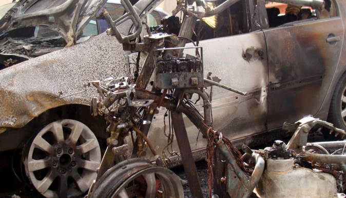 Bastia : Sa voiture brûle, sa guitare disparaît, ses amis organisent une collecte ! Bastia : Sa voiture brûle, sa guitare disparaît, ses amis organisent une collecte !