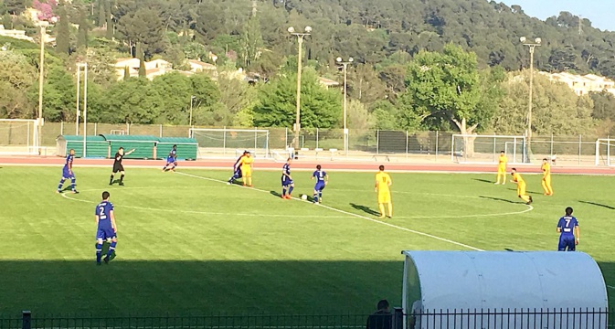 Nationale 3 : Le Sporting s'impose à Aix face à Saint-Remy Nationale 3 : Le Sporting s'impose à Aix face à Saint-Remy