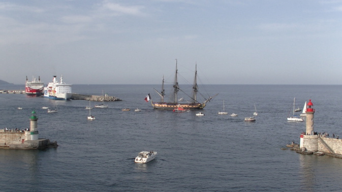 Bastia : L'Hermione s'en est allée...