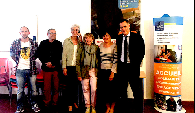 Véronique Fayet 3e à partir de la gauche) lors de son enterteien avec Gilles Simeoni Véronique Fayet 3e à partir de la gauche) lors de son enterteien avec Gilles Simeoni