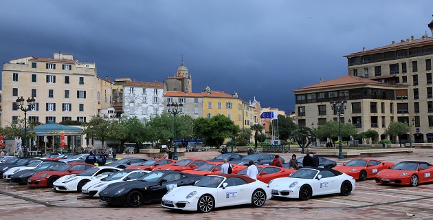 Ajaccio : Les participants du 3ème tour de Corse V8-V12 reçus à l'hôtel de ville