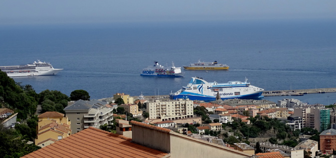 La photo du jour : Embouteillage au port de Bastia