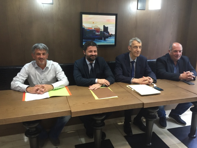 Jean-Félix Acquaviva et Michel Castellani, députés de la Haute-Corse, ont présenté leur colloque du 21 juin à Paris