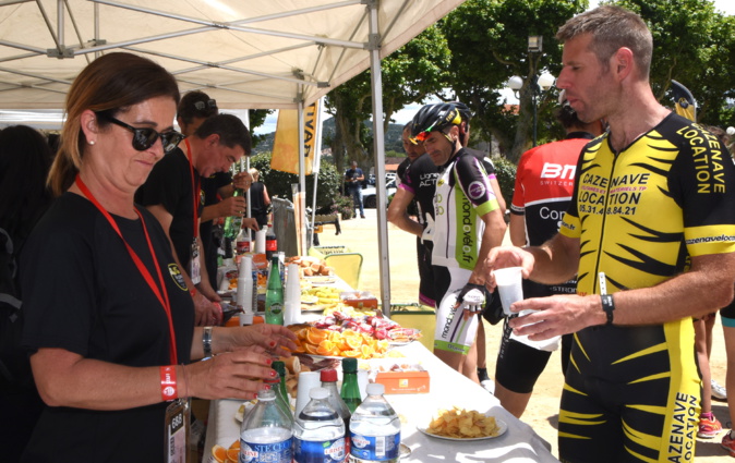 Avant Purtivechju et Pruprià "Explore Corsica" a fait escale à Lisula Avant Purtivechju et Pruprià "Explore Corsica" a fait escale à Lisula