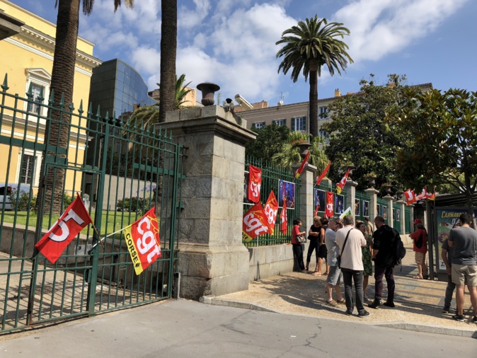 Manifestation symbolique de la CGT à Ajaccio Manifestation symbolique de la CGT à Ajaccio