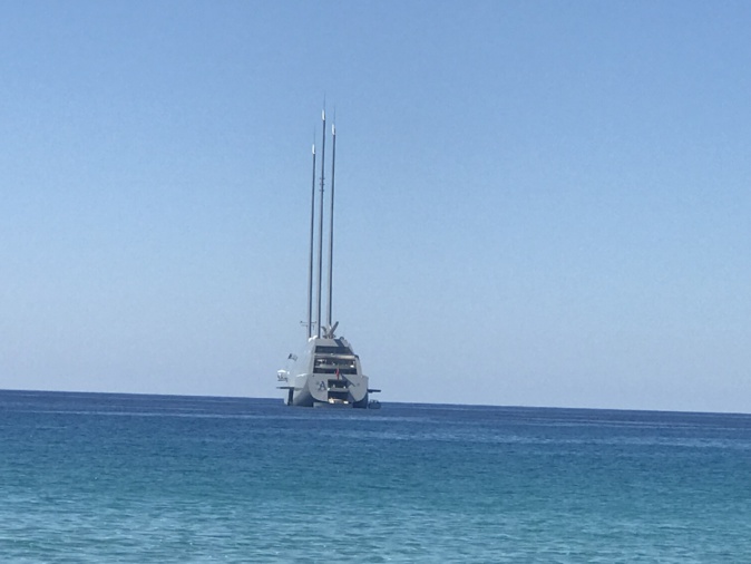 Le "Sailing Yacht", le plus grand yacht à voile au monde, dans les eaux balanines… Le "Sailing Yacht", le plus grand yacht à voile au monde, dans les eaux balanines…