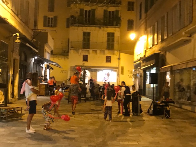Le shopping de nuit a fait son retour à Bastia