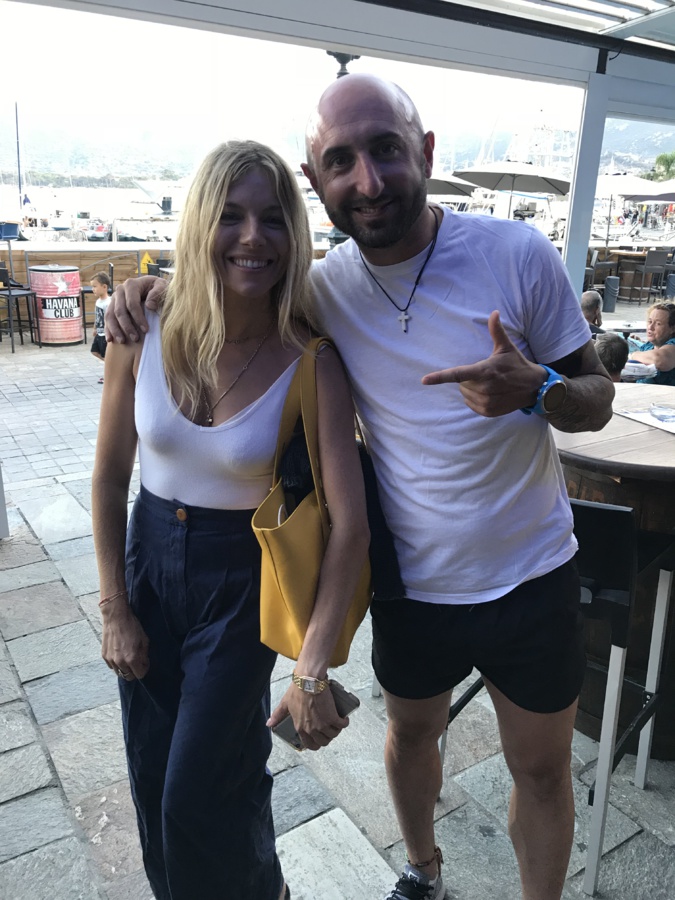 Escale calvaise pour l'actrice New-yorkaise Sienna Miller Escale calvaise pour l'actrice New-yorkaise Sienna Miller