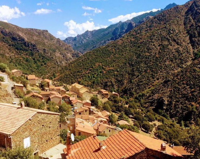 La photo du jour : Le village et la vallée d'Ascu
