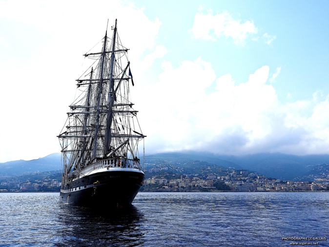 Le "Belem" jette l'ancre pour deux jours à Bastia