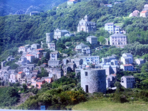 L’ouvrage de Michel Luccioni et Alain Gauthier : La montagne dans la mer où l’île dans son écrin naturel L’ouvrage de Michel Luccioni et Alain Gauthier : La montagne dans la mer où l’île dans son écrin naturel