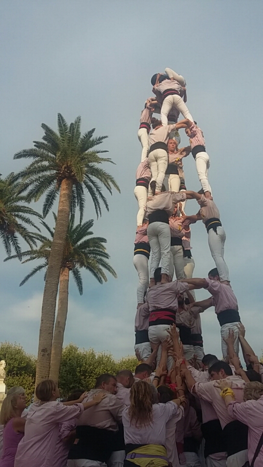 Des pyramides humaines sur la place Paoli de Lisula