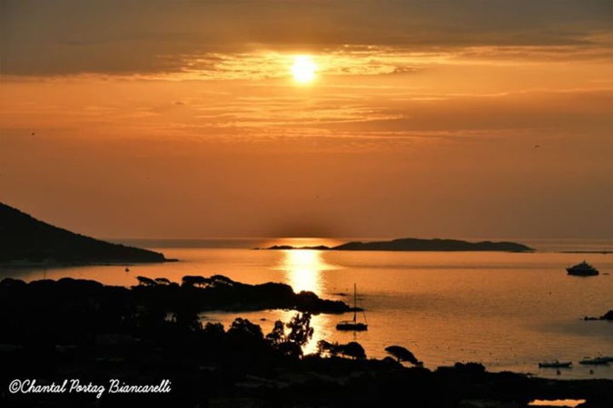 La photo du jour : Lever de Soleil sur I Ciarbicali La photo du jour : Lever de Soleil sur I Ciarbicali