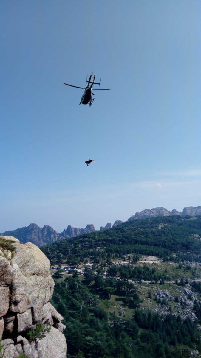 Corse : Un homme se blesse en faisant de l'escalade à Bavella Corse : Un homme se blesse en faisant de l'escalade à Bavella
