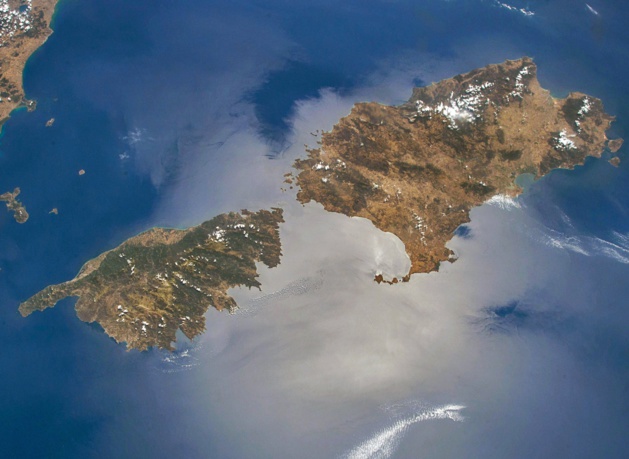 La Corse et la Sardaigne vues de l'espace...