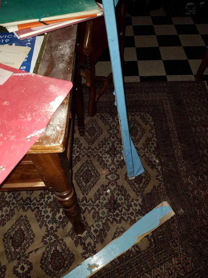 Paroisse de Notre Dame de la Miséricorde de Propriano : La sacristie saccagée Paroisse de Notre Dame de la Miséricorde de Propriano : La sacristie saccagée