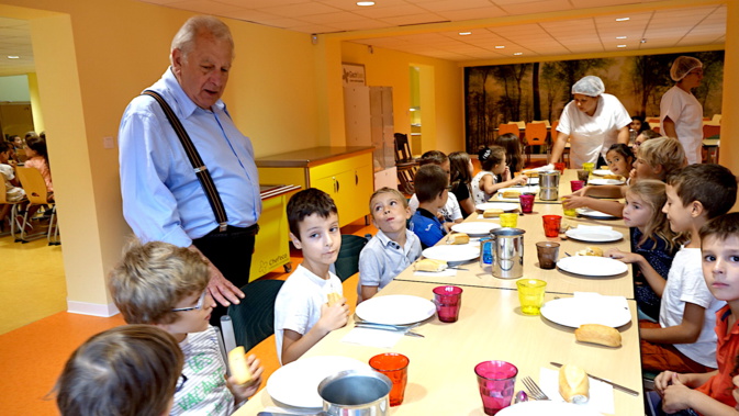 Furiani : Le nouveau restaurant scolaire Claude-Defendini a ouvert Furiani : Le nouveau restaurant scolaire Claude-Defendini a ouvert