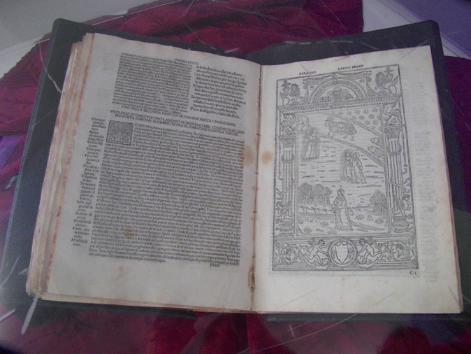 La Divine comédie de Dante, un des trésors de la bibliothèque Prelà