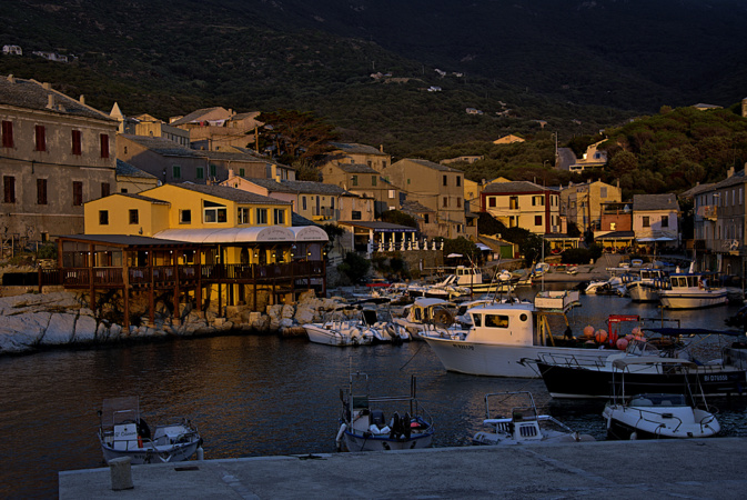 La photo du jour : Sur le port de Centuri