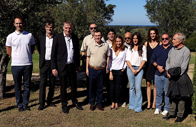L'équipe de FemuQuì SA rassemblée autour de Sébastien Simoni L'équipe de FemuQuì SA rassemblée autour de Sébastien Simoni