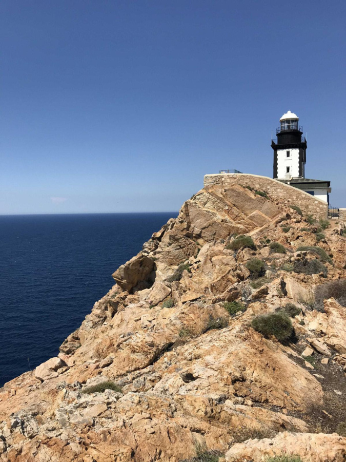 La photo du jour : Le phare et la pointe de La Revelatta La photo du jour : Le phare et la pointe de La Revelatta