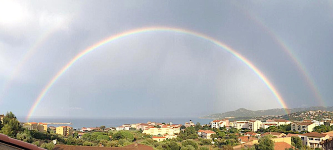 La photo du jour : Lisula sous une bulle arc-en-ciel La photo du jour : Lisula sous une bulle arc-en-ciel
