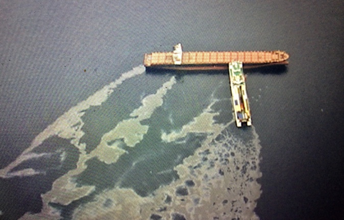 Collision maritime au large du Cap : L'image qui parle… Collision maritime au large du Cap : L'image qui parle…