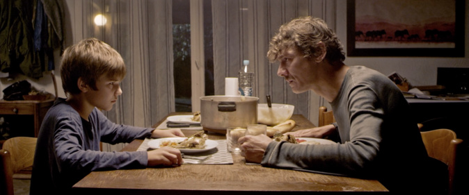 Entre Olivier et son père, la communication est parfois difficile Entre Olivier et son père, la communication est parfois difficile