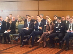 Bruno le Maire : "Je veux apporter des réponses claires à la Corse et aux Corses" Bruno le Maire : "Je veux apporter des réponses claires à la Corse et aux Corses"