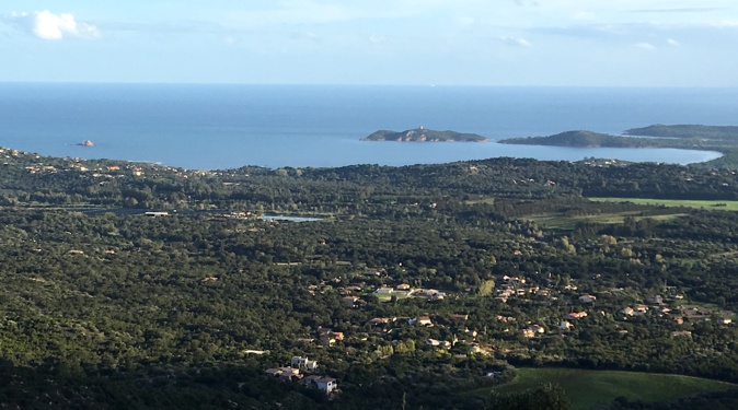 La photo du jour : La belle baie de Pinarellu La photo du jour : La belle baie de Pinarellu
