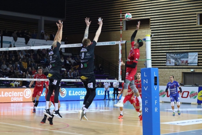 Le GFCA intraitable face à Narbonne (3-0) Le GFCA intraitable face à Narbonne (3-0)