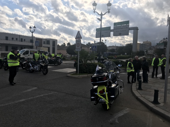 Gilets jaunes en Haute-Corse : Les manifestants toujours mobilisés Gilets jaunes en Haute-Corse : Les manifestants toujours mobilisés