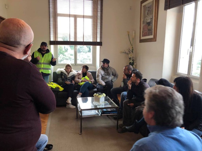 Porto-Vecchio : Les Gilets jaunes en colère reçus à la Mairie Porto-Vecchio : Les Gilets jaunes en colère reçus à la Mairie