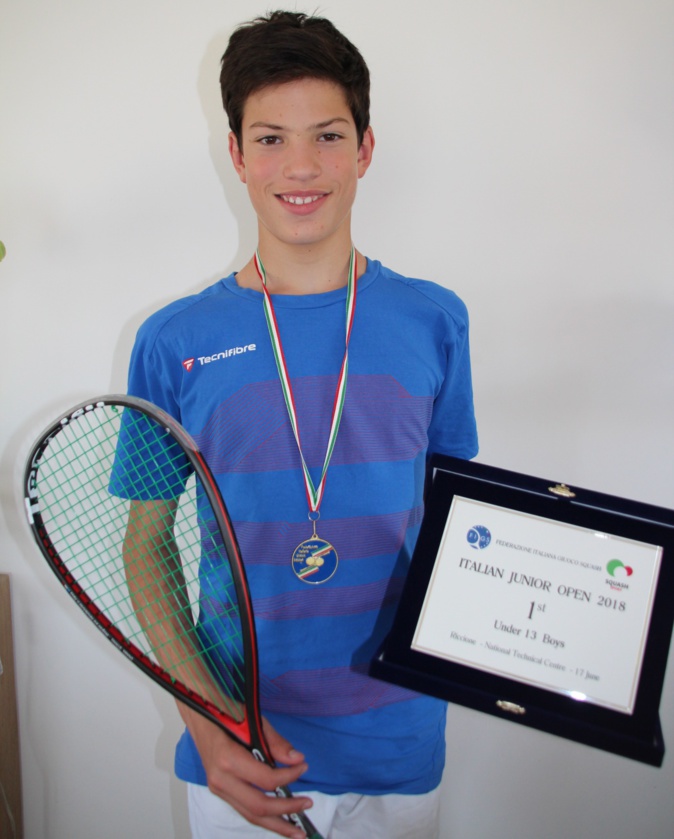 Antonin Romieu No 1 européen de squash U13 Antonin Romieu No 1 européen de squash U13
