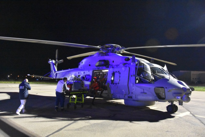 La Marine nationale transporte en urgence 3 nourrissons entre Nice et Bastia La Marine nationale transporte en urgence 3 nourrissons entre Nice et Bastia