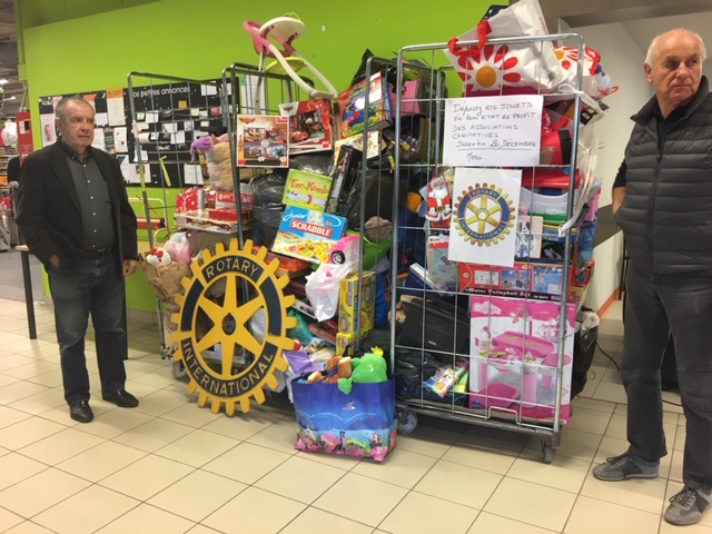 Succès de la collecte de jouets par le Rotay Calvi-Balagne