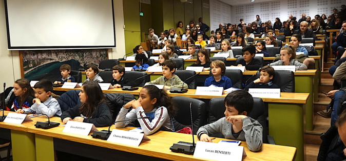 Bastia : U primu cunsigliu municipale di i zitelli Bastia : U primu cunsigliu municipale di i zitelli