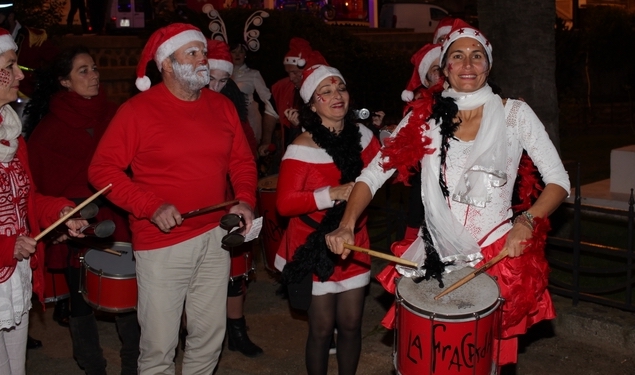 Super parade de Noël dans les rues de Calvi