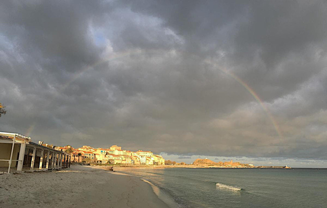 La photo du jour : Lisula illuminée sous une bulle arc-en-ciel La photo du jour : Lisula illuminée sous une bulle arc-en-ciel