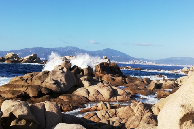 La photo du jour : Ajaccio au fond de son golfe La photo du jour : Ajaccio au fond de son golfe