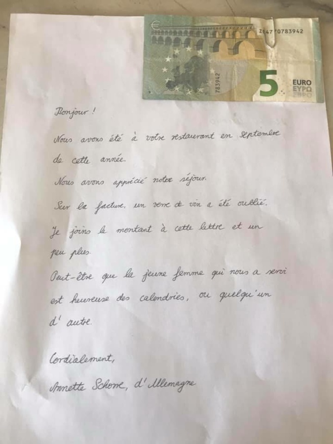 Un courrier inattendu au Caffè di A Mossa de Lumiu : un couple de touristes envoie 5 euros pour régler un oubli sur la note de leur consommation Un courrier inattendu au Caffè di A Mossa de Lumiu : un couple de touristes envoie 5 euros pour régler un oubli sur la note de leur consommation