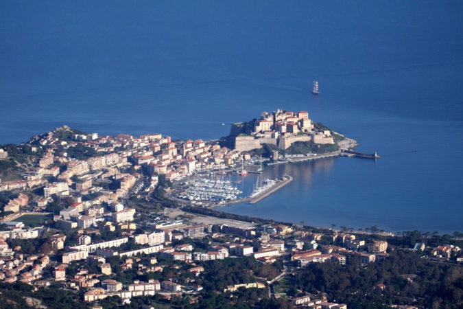 Calvi et sa baie vus du Capu di a veta Calvi et sa baie vus du Capu di a veta